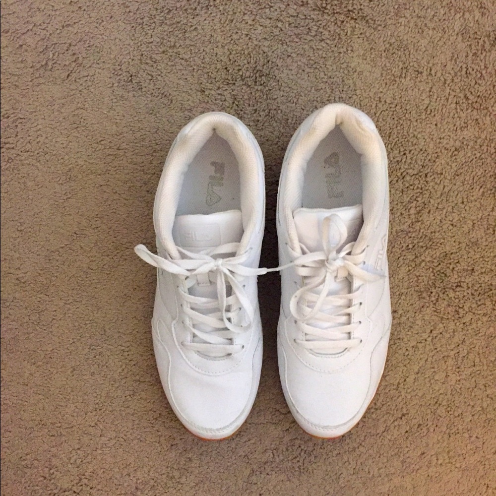 Fila athletic shoes, in good shape